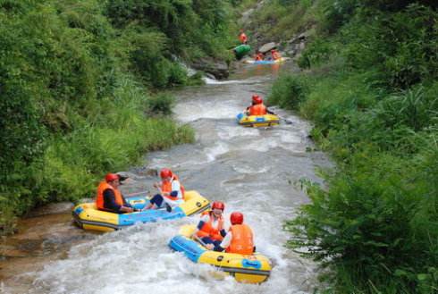 黃岡畢升大峽谷漂流